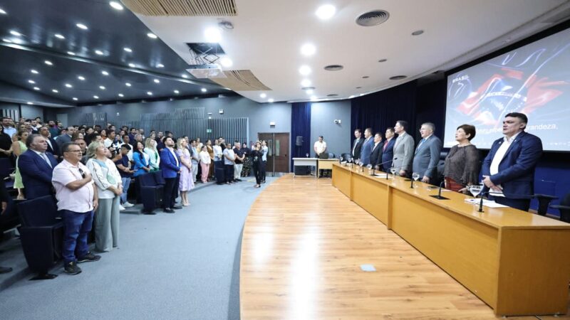 Gestão municipalista de Romeu Aldigueri é enaltecida em homenagem a vereadores na Alece