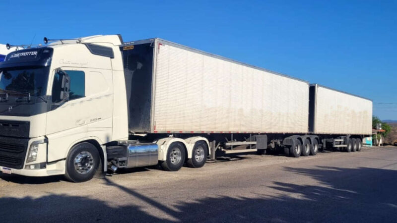 Operação de fiscalização da Sefaz-CE apreende tecidos e bebidas irregulares