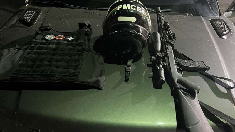 PMCE prende suspeito em posse de rifle e colete balístico na Sapiranga