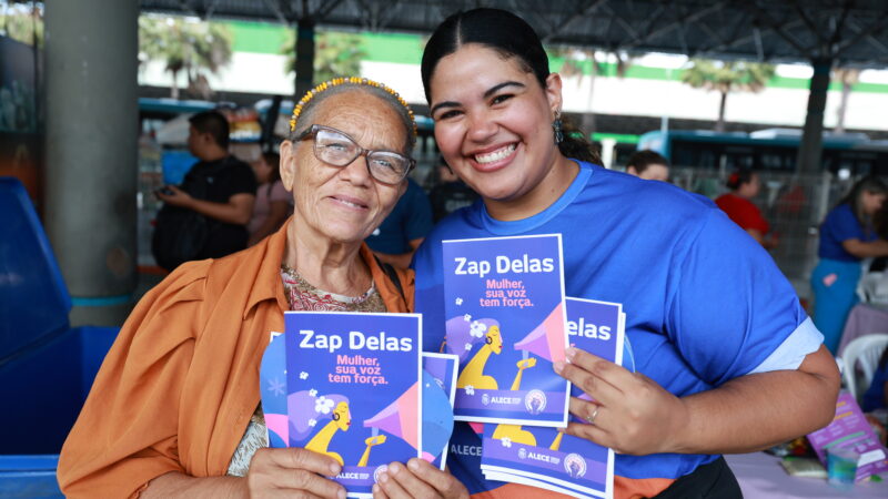 Procuradoria da Mulher da Alece realiza campanha de prevenção à violência no Antônio Bezerra