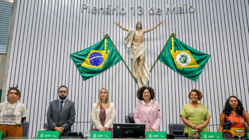 Políticas públicas de inclusão e combate ao racismo são cobradas durante sessão solene