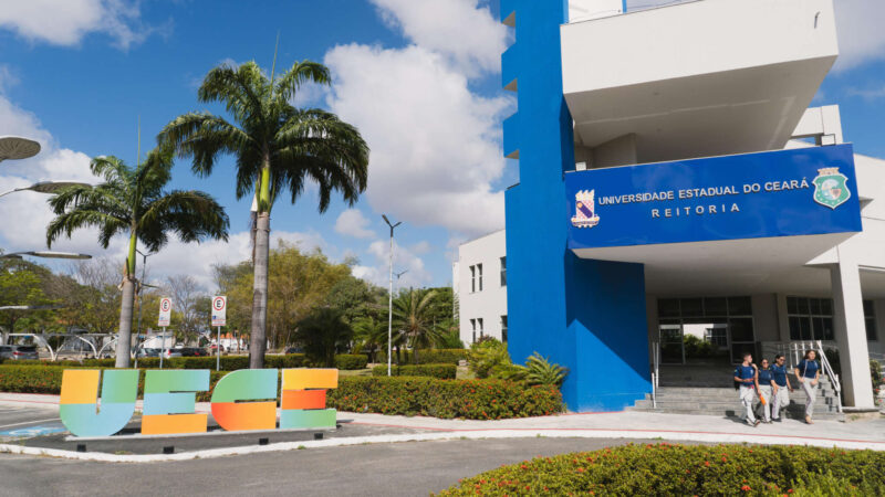 UeceVest oferece 460 vagas em cursinho pré-vestibular; 56 são gratuitas para estudantes em situação de vulnerabilidade social