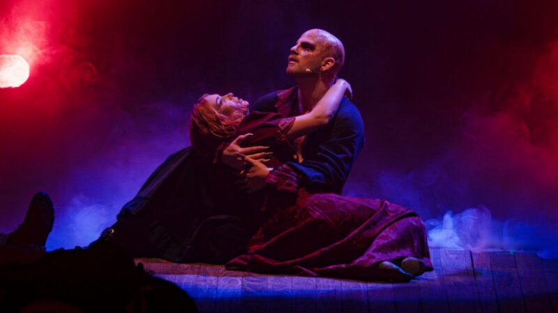 Fortaleza recebe superprodução teatral cearense “Drácula – A Lenda da Sombra” no Cineteatro São Luiz