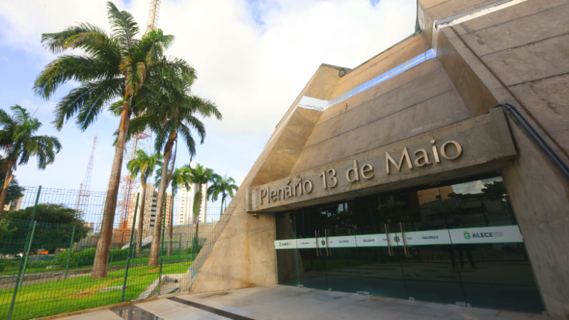 Alece anuncia composição da Comissão de Recesso da Casa