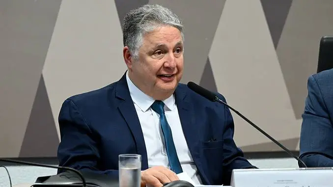 Justiça suspende direitos políticos de Garotinho no RJ e candidatura depende de tribunais eleitorais